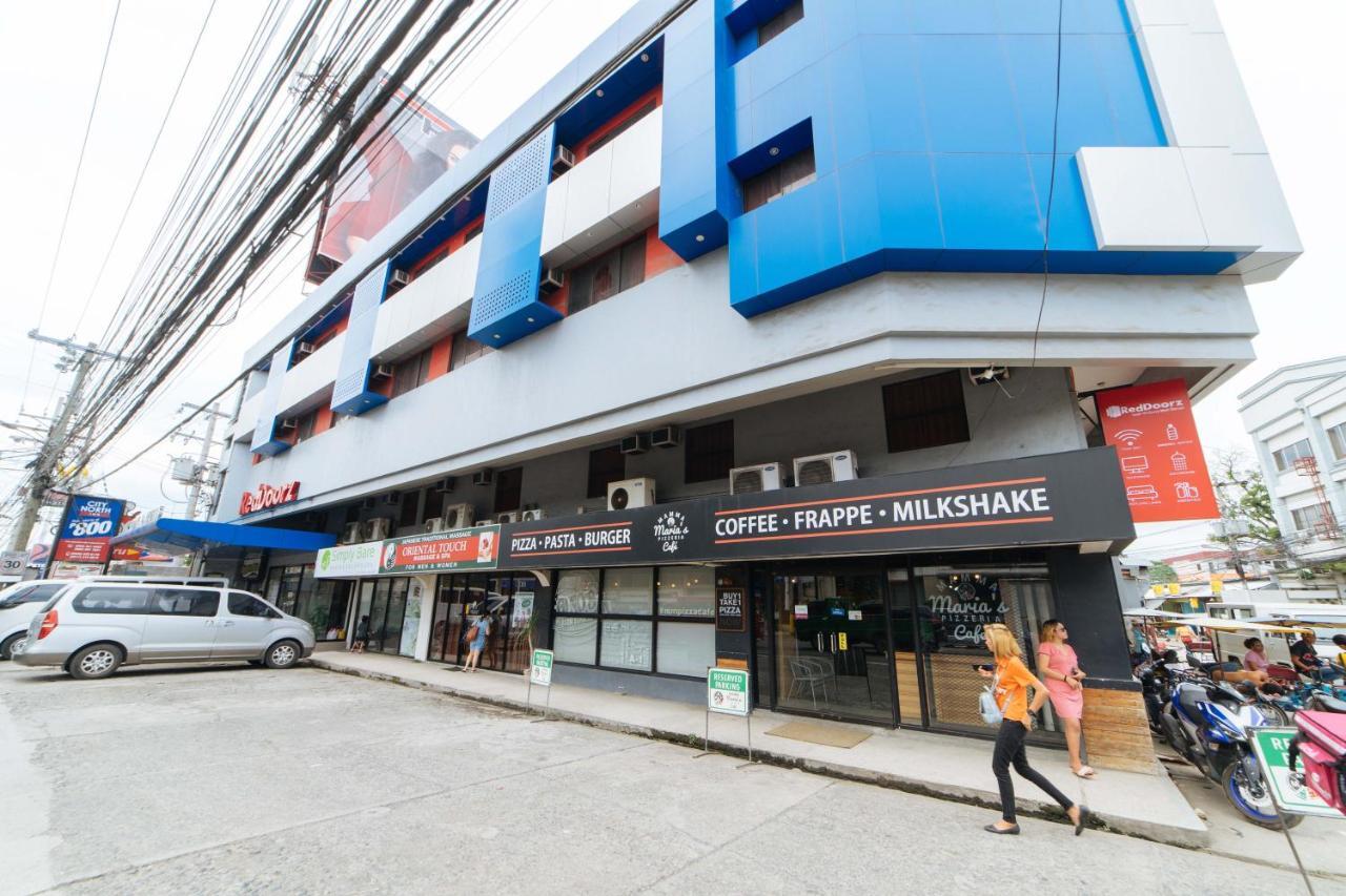 Reddoorz Near Victoria Mall ダバオ　シティ エクステリア 写真